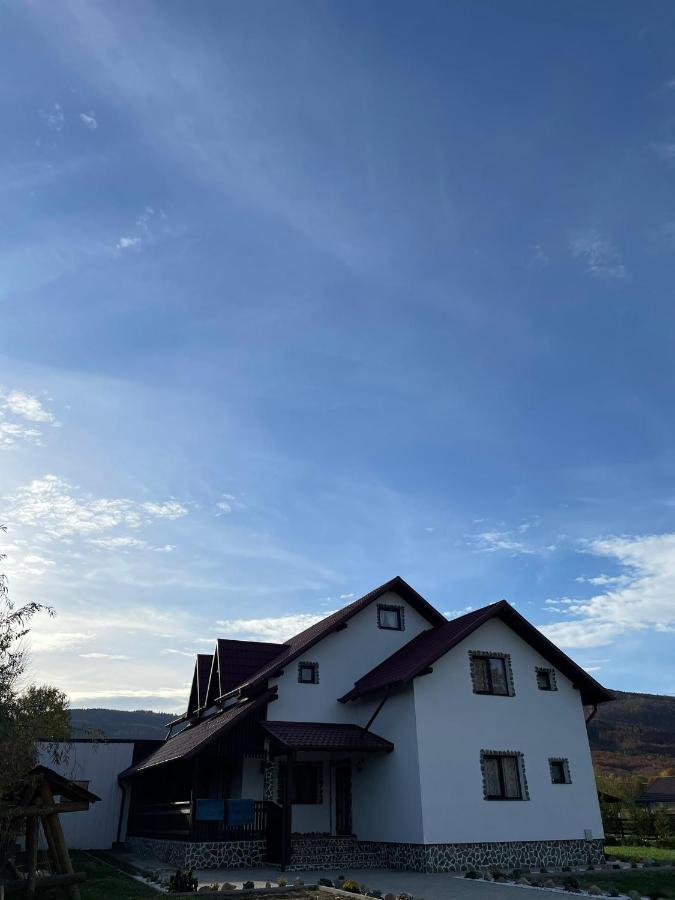 Casa Din Podirei Capu Cîmpului Exterior photo